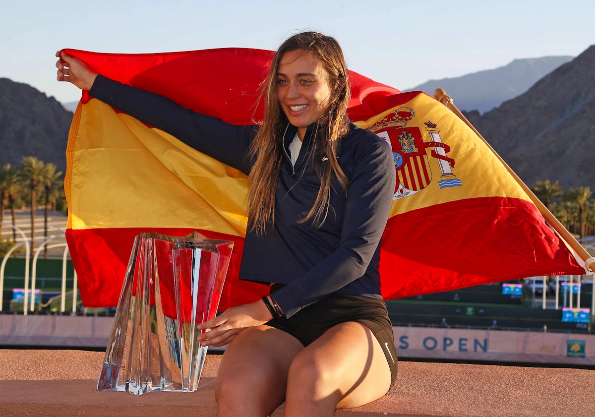 Paula Badosa beats Victoria Azarenka in Indian Wells